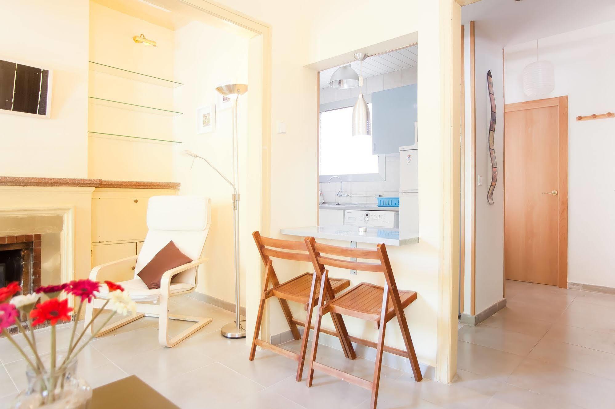 Apartamentos Tarradellas Sants Estacio Barcelona Eksteriør bilde