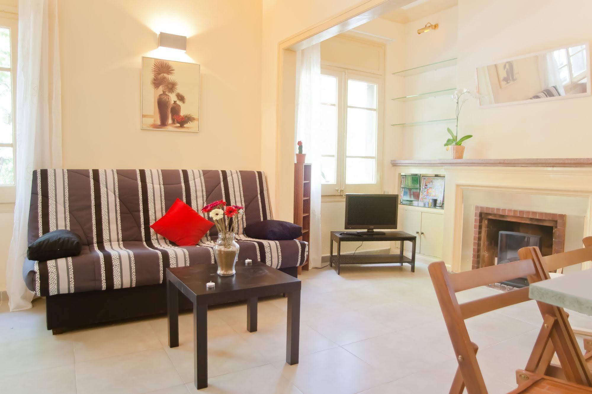 Apartamentos Tarradellas Sants Estacio Barcelona Eksteriør bilde